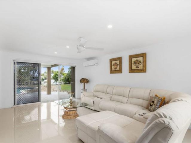 Canal Front Family Living in the Heart of Broadbeach Waters