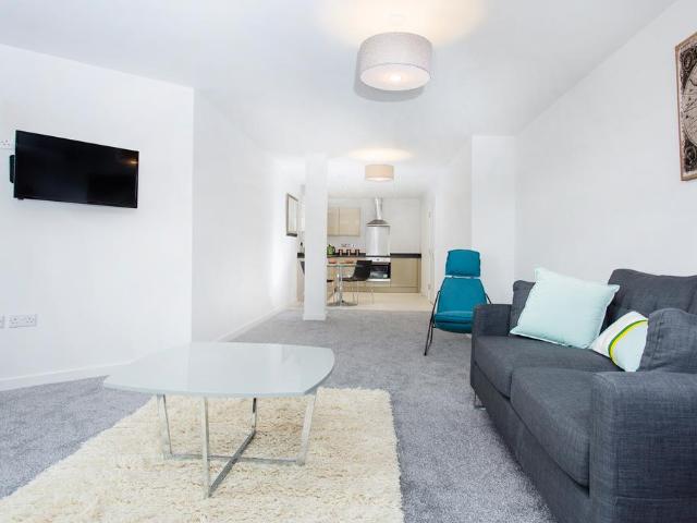 Canal Road, City Centre, Bradford, BD1 1 bed apartment to rent £750 pcm £173 pw