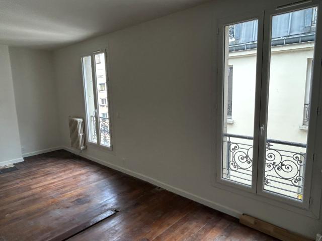 Canal Saint Martin / rue de la grange Aux Belles 2 pièces34m2