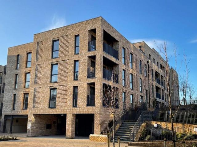 Canal Street, Campbell Park, MK9 2 bed apartment to rent £1,395 pcm £322 pw