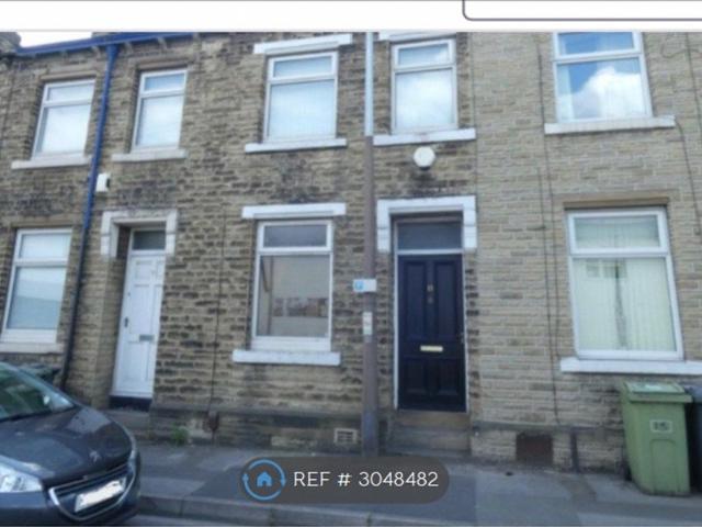 Canal Street, Huddersfield HD1, 2 bed terraced house to rent, £750 pcm | PrimeLocation