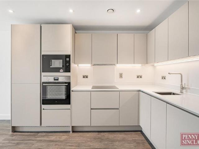 Canalside Quarter, North Oxford 1 bed apartment to rent £1,800 pcm £415 pw