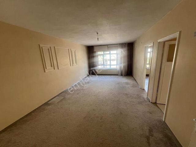 Canan Sokakda Katta Ön Cephe Kiralık Daire