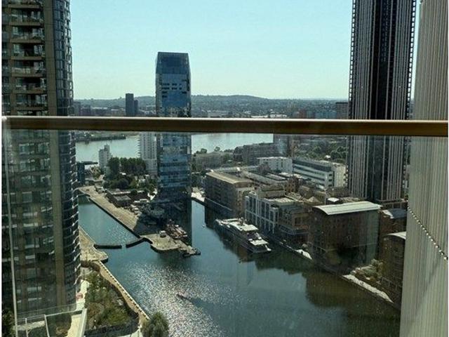 Canary Wharf, London E14, 1 bed flat to rent, £3,700 pcm | PrimeLocation