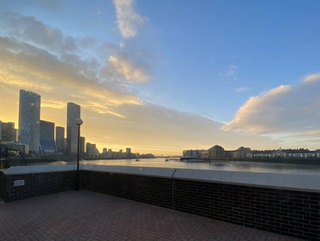 Canary Wharf Spacious, airy Apartment