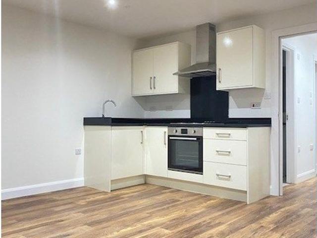 Canberra Rd, West Ealing W13, 1 bed flat to rent, £1,900 pcm | PrimeLocation