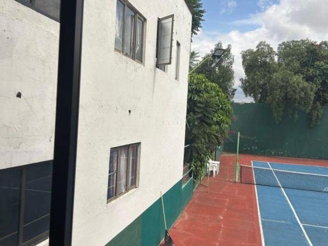 Cancha en Venta como Terreno para Canchas Deportivas Incluye Casa en Jardines San Mateo