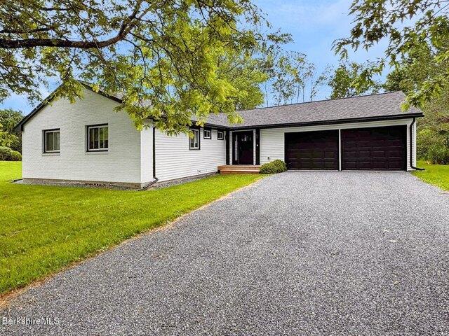 Candlewood Dr, Williamstown, Home For Sale