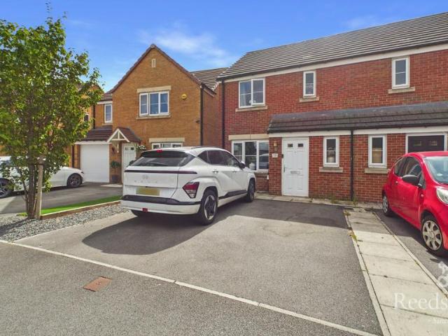 Candle Crescent, Rotherham S66 3 bed semi detached house to rent £1,050 pcm £242 pw
