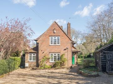 Candlemas Lane, Beaconsfield HP9, 3 bed detached house to rent, £2,950 pcm | PrimeLocation