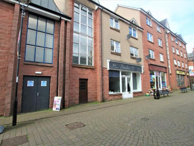 Candleriggs Court, Alloa, FK10 2 bed apartment to rent £795 pcm £183 pw