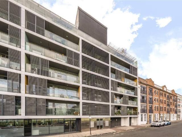 Candy Wharf, 22 Copperfield Road. 2 bed flat to rent £2,750 pcm £635 pw