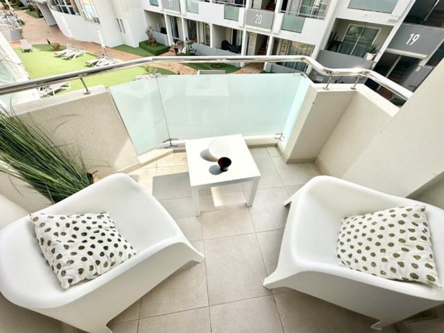 Candy Pop: A/C, 2 terraces, pool & Airfryer
