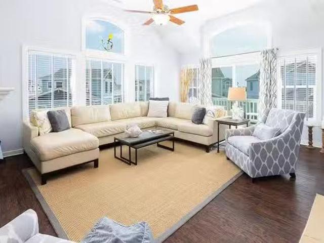 Cane Garden Bay Circle