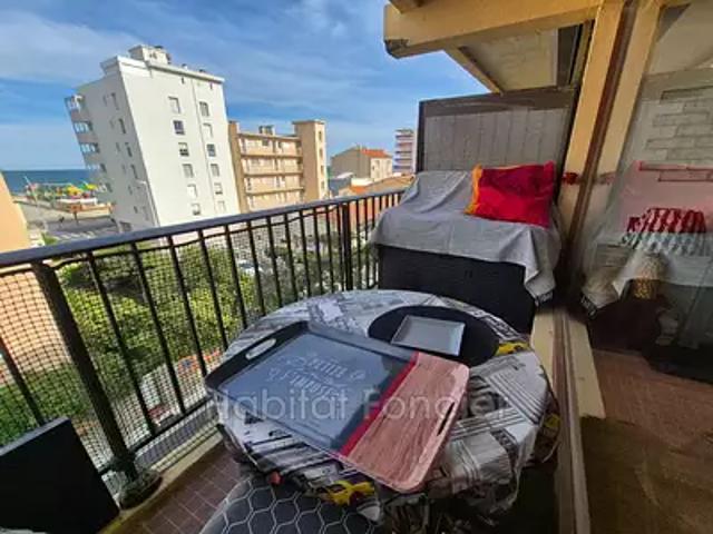 Canet en Roussillon 66140 Achat / Vente appartement 1 pièce t1 au dernier étage terrasse