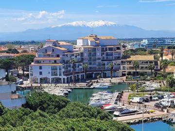 Canet Plage T2 avec terrasse de 20 m² vue panoramique 180° Mer Port et Montagnes