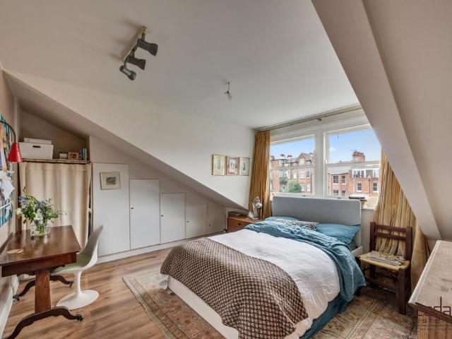 Canfield Gardens, South Hampstead NW6 Studio to rent £1,560 pcm £360 pw