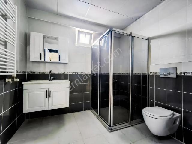 Canik Uludağ Mahallesinde Deniz Manzaralı Geniş Kiralık 2+1daire