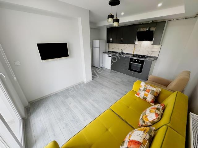 Canik Hasköy'de Cadde Üstü Full Eşyalı 2+0 Kiralık Daire