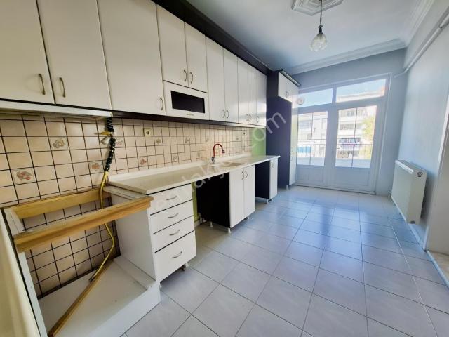 Canik Karşıyaka Yeni Bulvar Yoluna Çok Yakın Kiralık 3+1 Daire