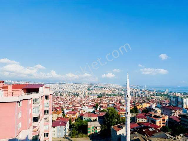 Canik'de Şehir Manzaralı 3+1 Uygun Ara Kat Daire
