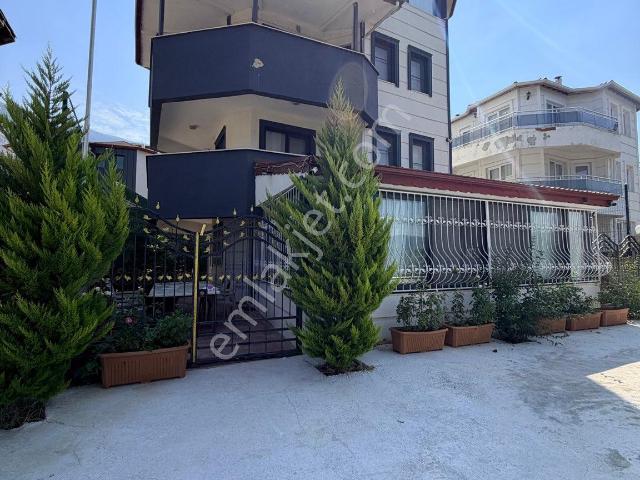 Cankurtaran’da Önü Full Açık Tripleks Lüks Villa
