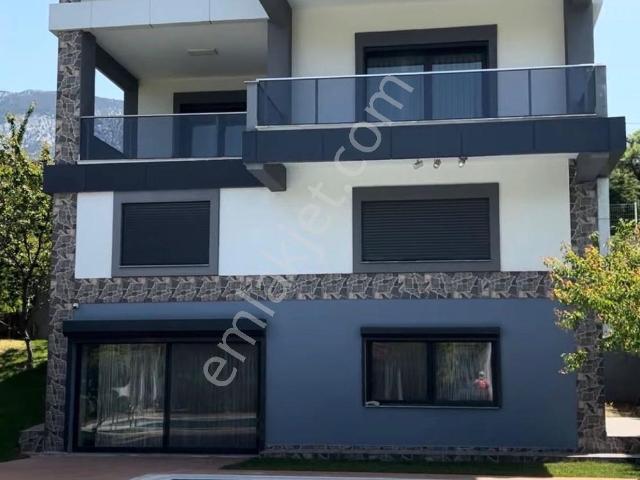 Cankurtaran Mahallesi'nde Emsali Olmayan Villamız Satılık'tır