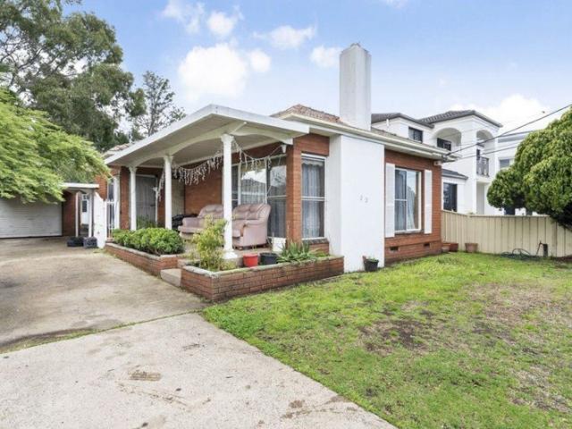 Canley Vale 720m2 building block