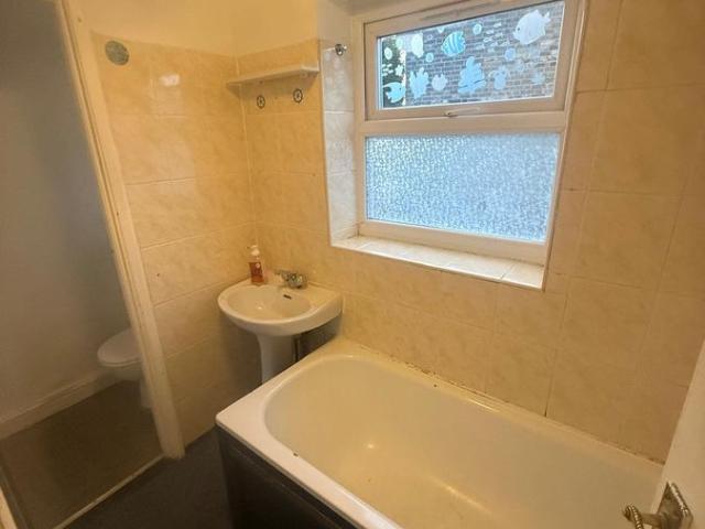 Cann Hall Road, Leytonstone E11, 1 bed flat to rent, £1,400 pcm | PrimeLocation