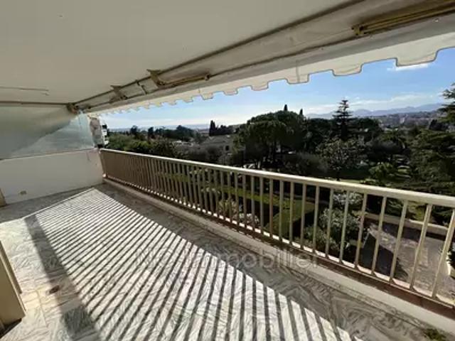 Cannes 06400 Location appartement 3 pièces t3 piscine terrasse