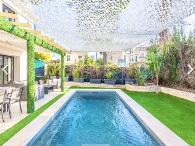 Cannes Centre Bas Petit Juas Villa Refait T6 Vue Mer 200M2 R. 200m² Cannes
