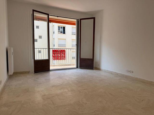 Cannes Centre Ville Beau 3 Pieces Avec Balcon Ensoleille 62m² Cannes