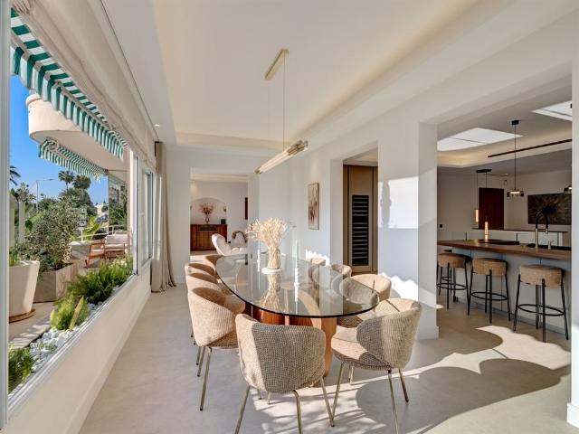 Cannes Croisette: appartement villa duplex 250 m2 avec jardi. 248m² Cannes