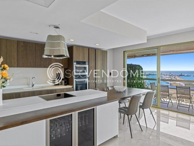 Cannes Croisette 3 Pieces Renove Vue Mer Panoramique A Vendr. 88m² Cannes