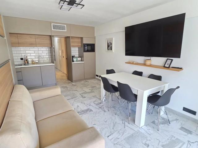 Cannes Banane 3 P 50m² Terrasses 50m² Cannes