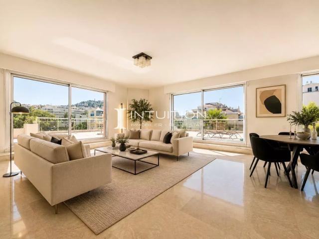 Cannes Basse Californie: Vaste appartement toit terrasse. 193m² Cannes