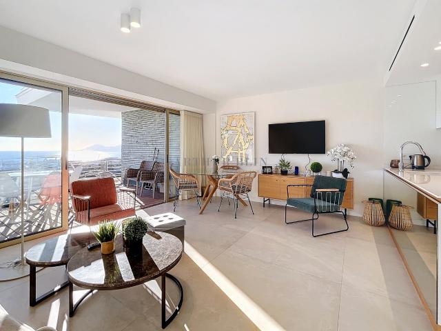 CANNES BASSE CALIFORNIE ISOLA BELLA. ELEGANT APPARTEMENT AVEC VUE PANORAMIQUE