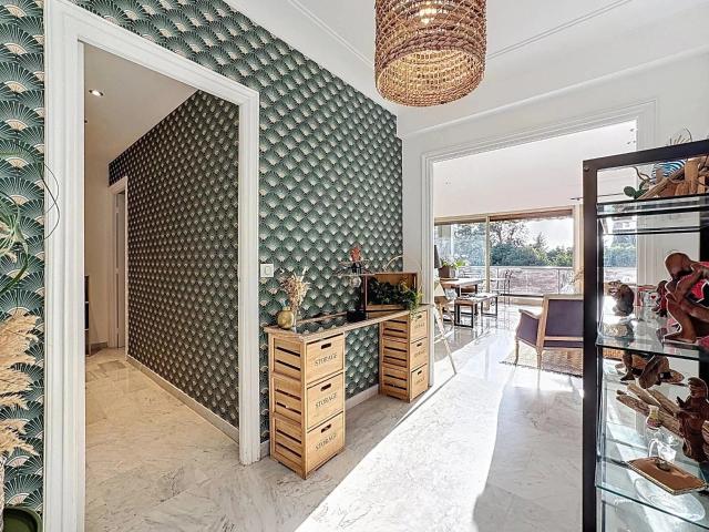 Cannes Bénéfiat Appartement 4 pièces 109m², terrasses vue. 109m² Cannes