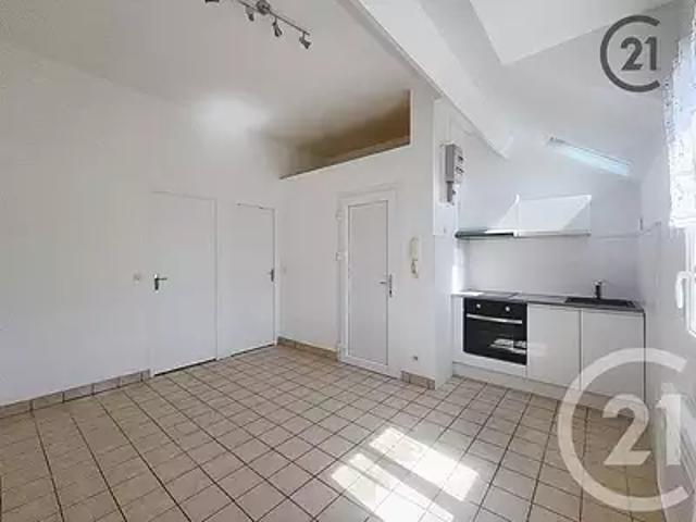 Cannes Ecluse 77130 Location appartement 2 pièces t2