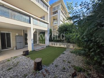 CANNES: LOCATION APPARTEMENT 3 PIECES 74m²