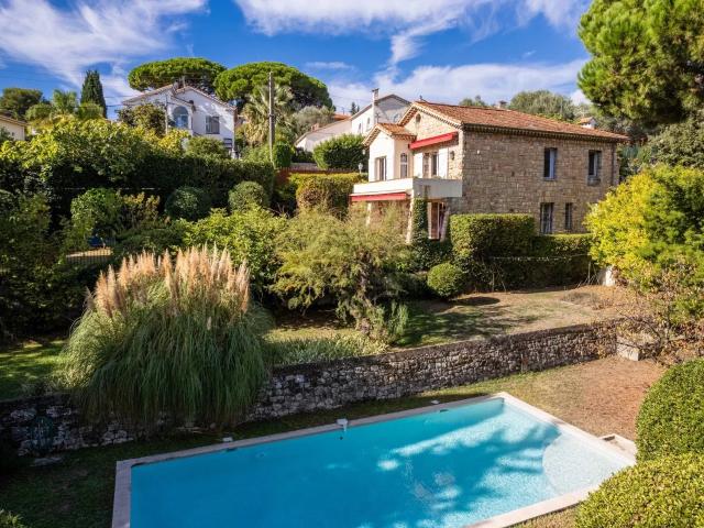Cannes – Petit Juas | Authentique maison en pierre au calme. 180m² Cannes