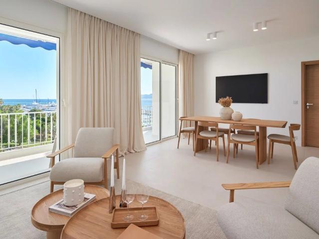 Cannes, quartier Croisette, 5 Pièces, Terrasse, Vue Mer 110m² Cannes