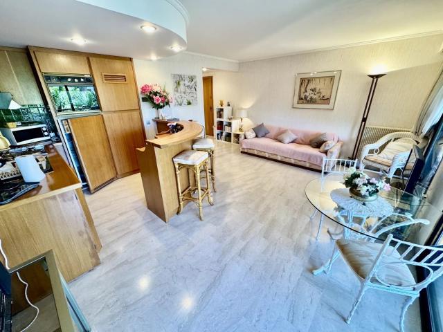 Cannes Vente 2 pièces proche Rue d'Antibes 50m² Cannes