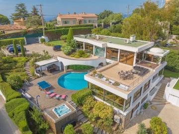 Luxueuse villa contemporaine avec piscine à Vallauris