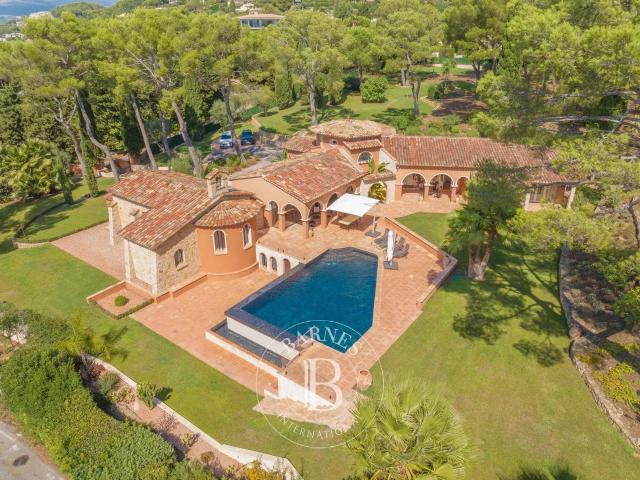 Co Exclusivité Le Cannet Villa Provençale Rénovée Vue. 350m² Cannes