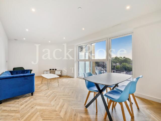 Canning House, Royal Exchange. 2 bed apartment to rent £3,000 pcm £692 pw
