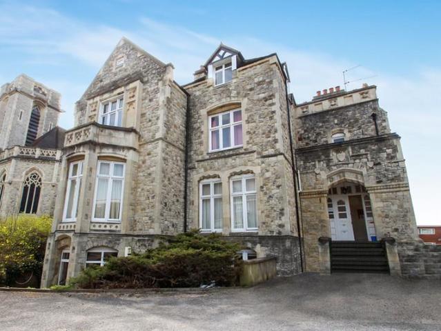 Canning Road, Croydon, Croydon Studio to rent £1,250 pcm £288 pw
