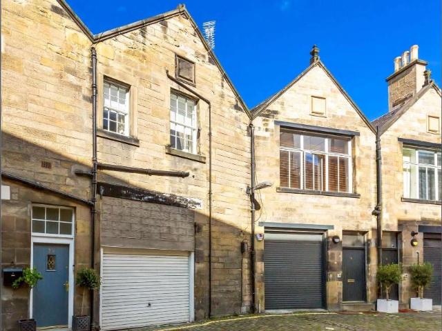 Canning Street Lane, Edinburgh, EH3 8ER 1 bed flat to rent £1,495 pcm £345 pw