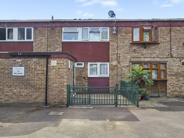 Canning Town, London, London E16, 4 bed terraced house to rent, £3,000 pcm | PrimeLocation