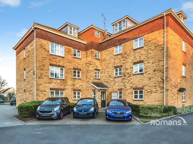 Cannon Gate, Slough SL2, 2 bed flat to rent, £1,500 pcm | PrimeLocation